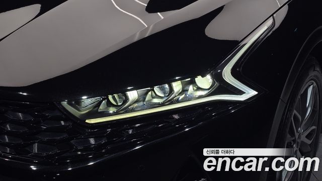 Kia K5 2022 — photo 8