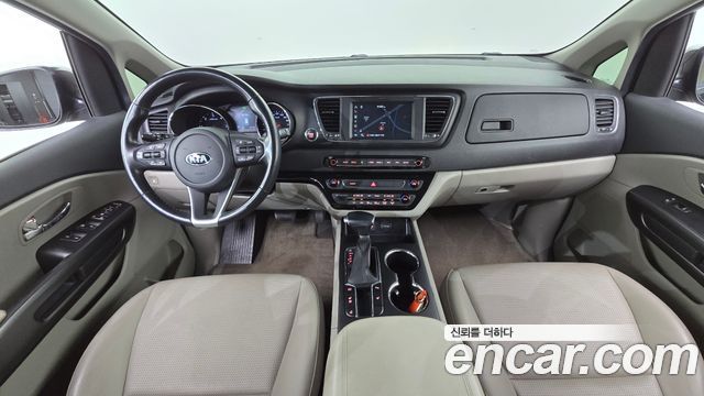 Kia Canival 2020 — photo 10