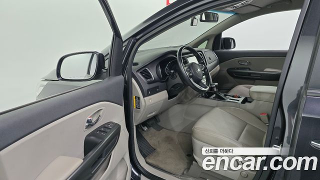 Kia Canival 2020 — photo 13