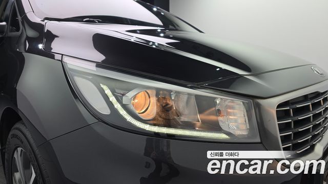 Kia Canival 2020 — photo 8