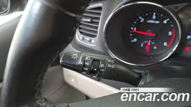 Kia Canival 2020 — photo 29