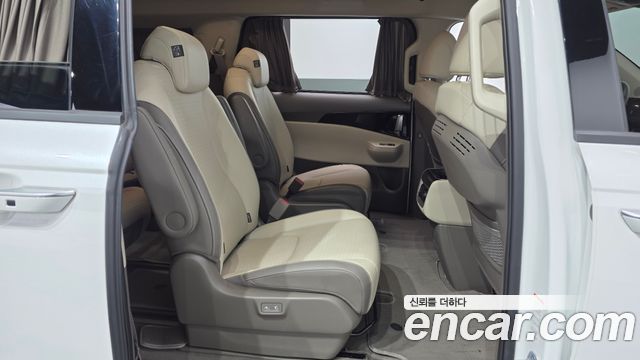 Kia Canival 2025 — photo 11