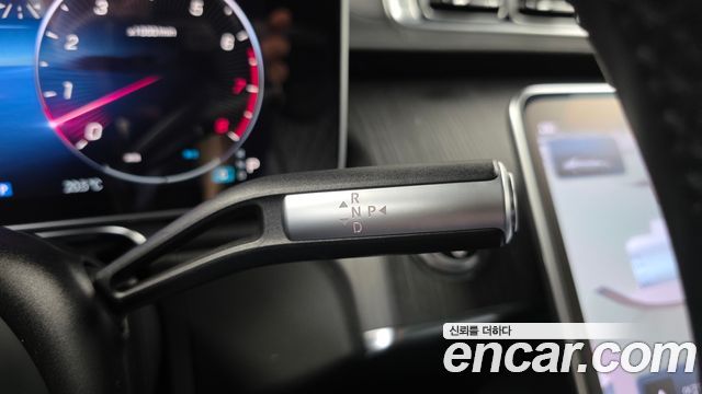 Mercedes-Benz S-Class 2022 — photo 12