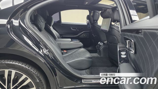 Mercedes-Benz S-Class 2022 — photo 17