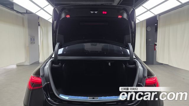 Mercedes-Benz S-Class 2022 — photo 25