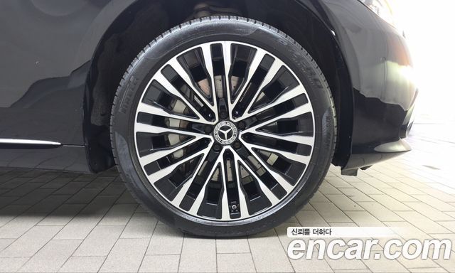Mercedes-Benz S-Class 2022 — photo 7