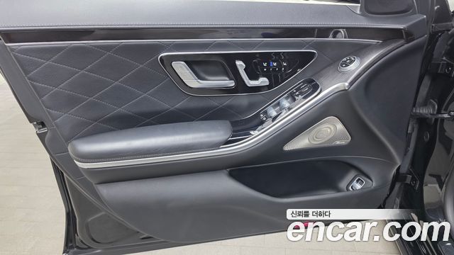 Mercedes-Benz S-Class 2022 — photo 14