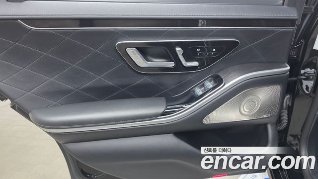 Mercedes-Benz S-Class 2022 — photo 15
