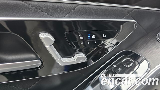 Mercedes-Benz S-Class 2022 — photo 30