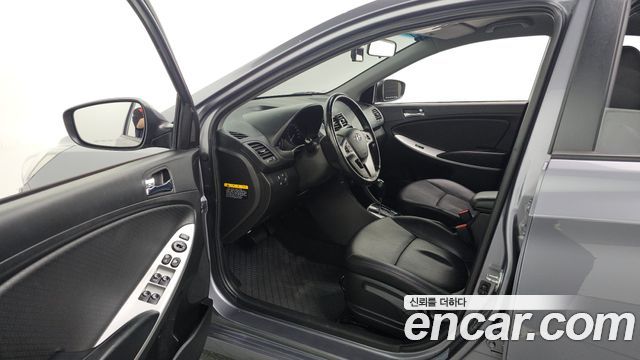 Hyundai Accent 2014 — photo 13
