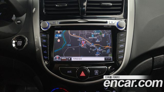 Hyundai Accent 2014 — photo 18