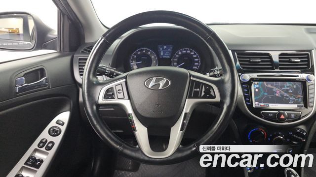 Hyundai Accent 2014 — photo 19