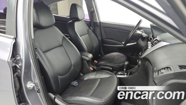 Hyundai Accent 2014 — photo 23