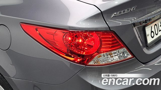 Hyundai Accent 2014 — photo 9