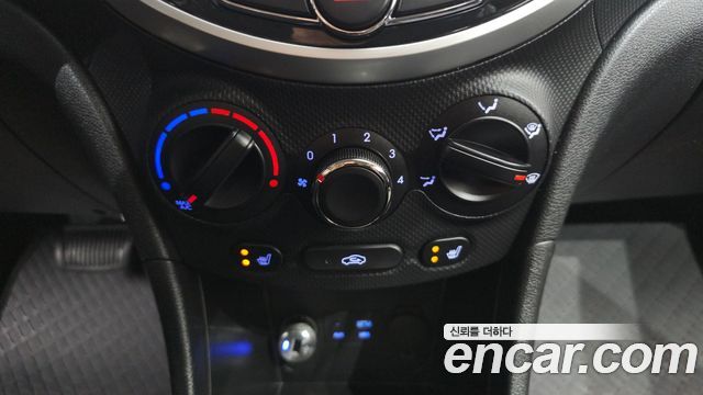 Hyundai Accent 2014 — photo 30