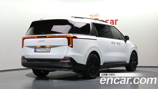 Kia Canival 2025 — photo 2