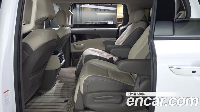Kia Canival 2025 — photo 18