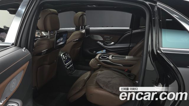 Mercedes-Benz S-Class 2020 — photo 17