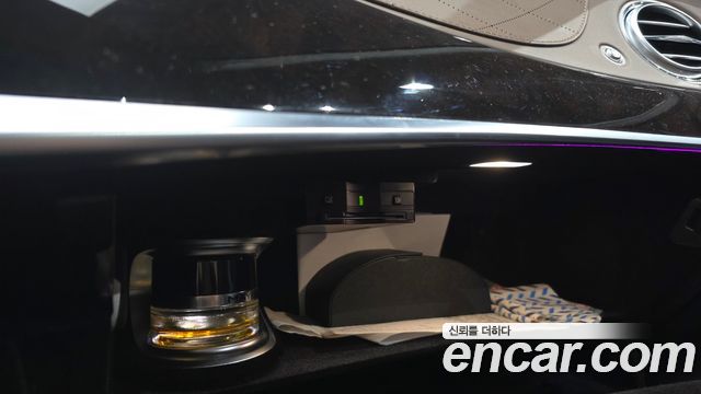 Mercedes-Benz S-Class 2020 — photo 33