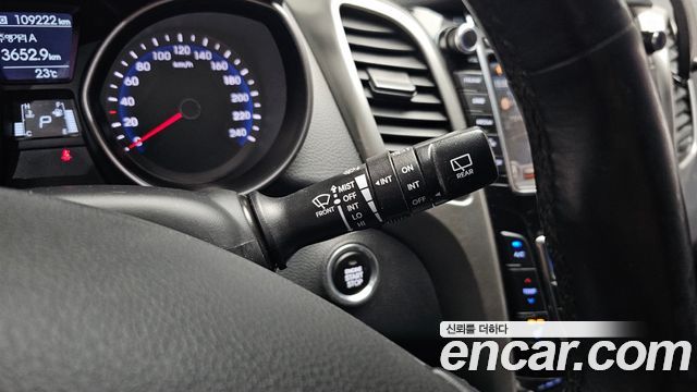Hyundai i30 2015 — photo 24