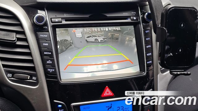 Hyundai i30 2015 — photo 27