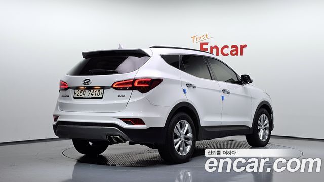 Hyundai Santafe 2018 — photo 2