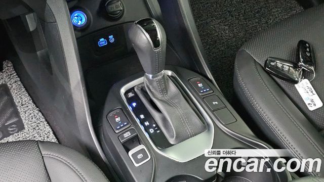 Hyundai Santafe 2018 — photo 9
