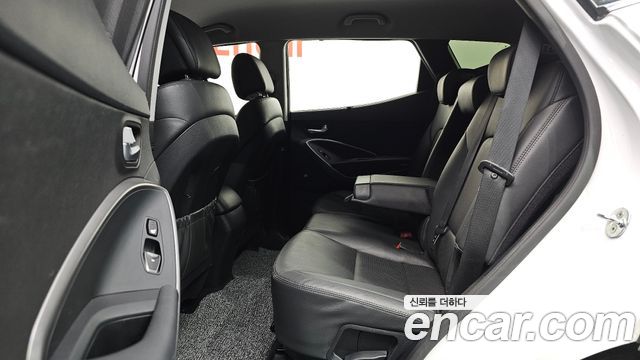 Hyundai Santafe 2018 — photo 11