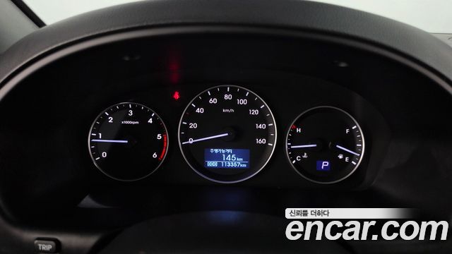 Hyundai Starex 2017 — photo 8