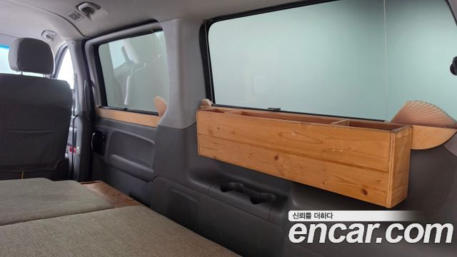 Hyundai Starex 2017 — photo 18
