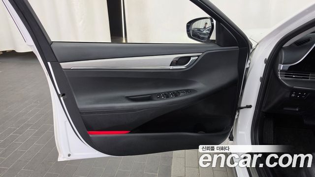 Hyundai Grandeur 2023 — photo 14