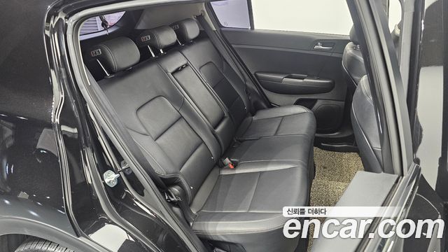 Kia Sportage 2018 — photo 11