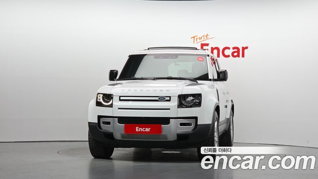 Land Rover Defender 2023 — photo 3