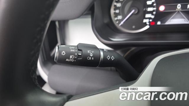 Land Rover Defender 2023 — photo 26