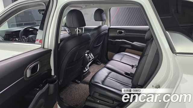 Kia Sorento 2021 — photo 16