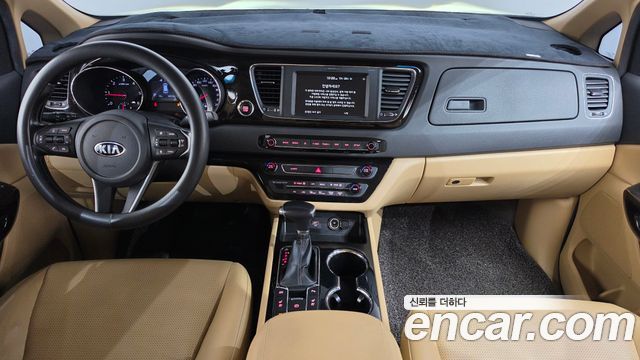 Kia Canival 2019 — photo 10