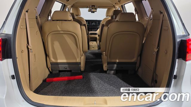 Kia Canival 2019 — photo 26