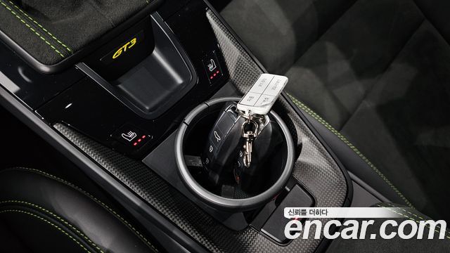 Porsche 911 2022 — photo 26