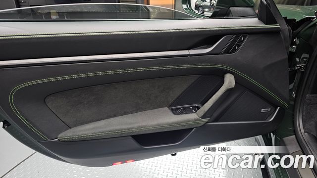 Porsche 911 2022 — photo 14