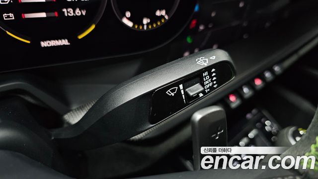 Porsche 911 2022 — photo 31