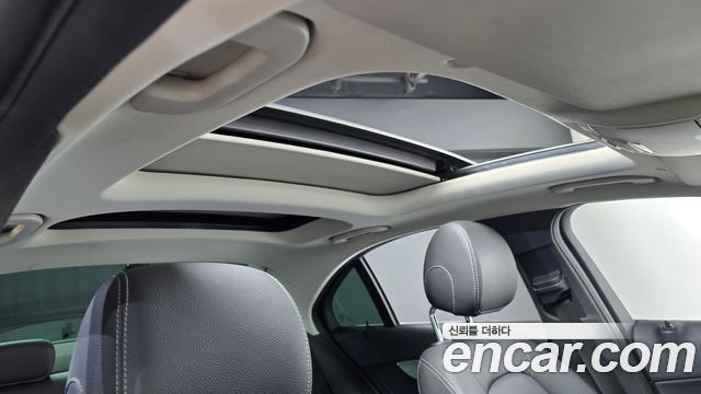 Mercedes-Benz C-Class 2020 — photo 23