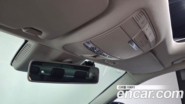Mercedes-Benz C-Class 2020 — photo 26