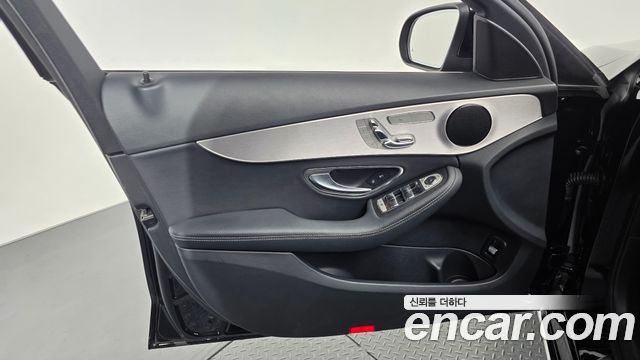 Mercedes-Benz C-Class 2020 — photo 14