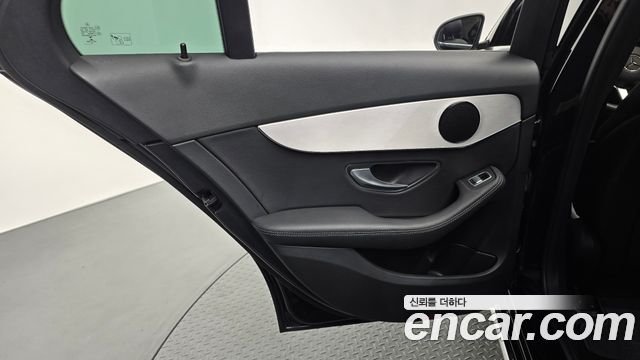 Mercedes-Benz C-Class 2020 — photo 15