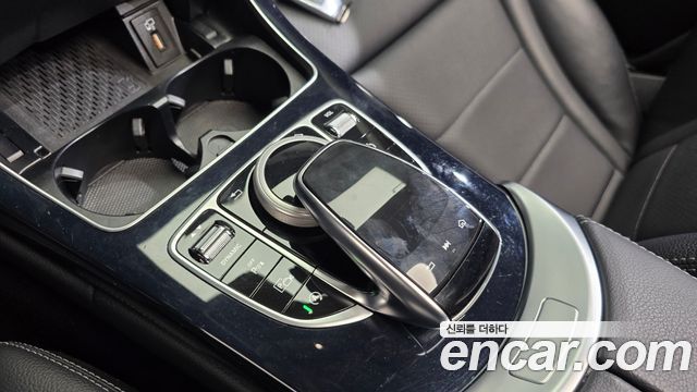Mercedes-Benz C-Class 2020 — photo 33