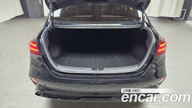 Kia K3 2022 — photo 22