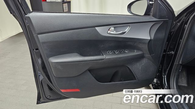 Kia K3 2022 — photo 14
