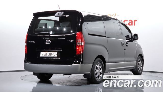Hyundai Starex 2017 — photo 2