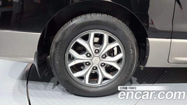 Hyundai Starex 2017 — photo 5
