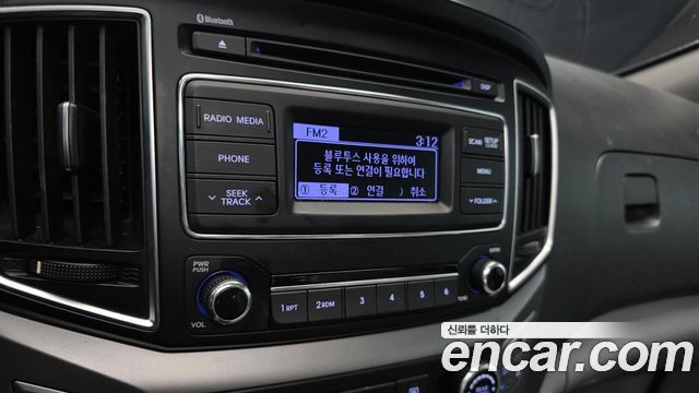 Hyundai Starex 2017 — photo 22